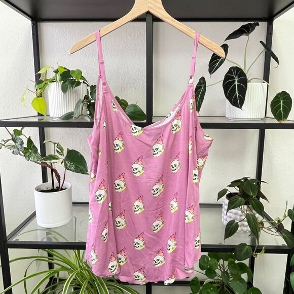 New Torrid Pink Tank Top with Skull Pattern - Size 1X - Picture 5 of 5